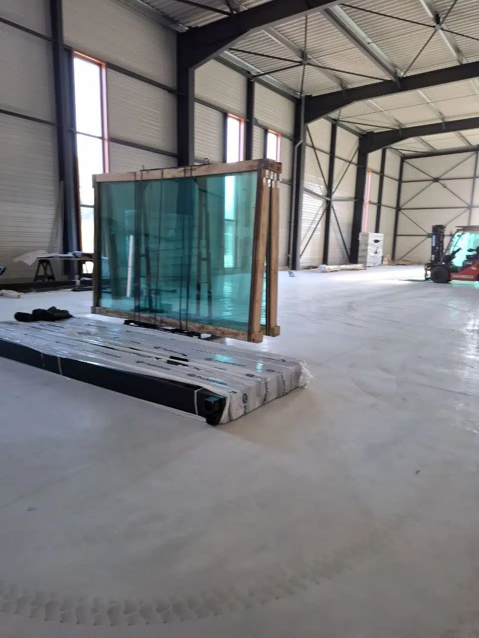 Padel World Company team working on construction 3